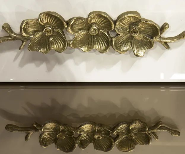 Барный шкаф Spellbound Lacquer Bar Cabinet, дизайн Boca do Lobo