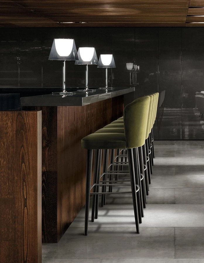 Барный стул Aston, дизайн Minotti