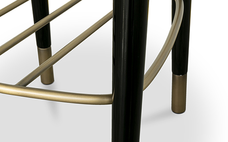 Барный стул PLUM от BRABBU, дизайн Boca do Lobo