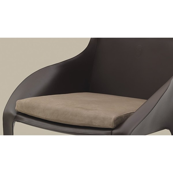 Кресло Brizia Lounge Chair, дизайн Trussardi Casa