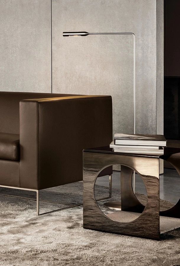 Кофейный столик Munch, дизайн Minotti