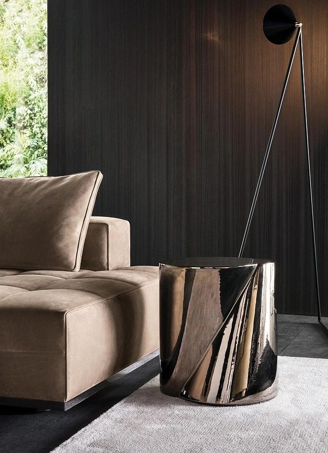 Кофейный столик Noor, дизайн Minotti