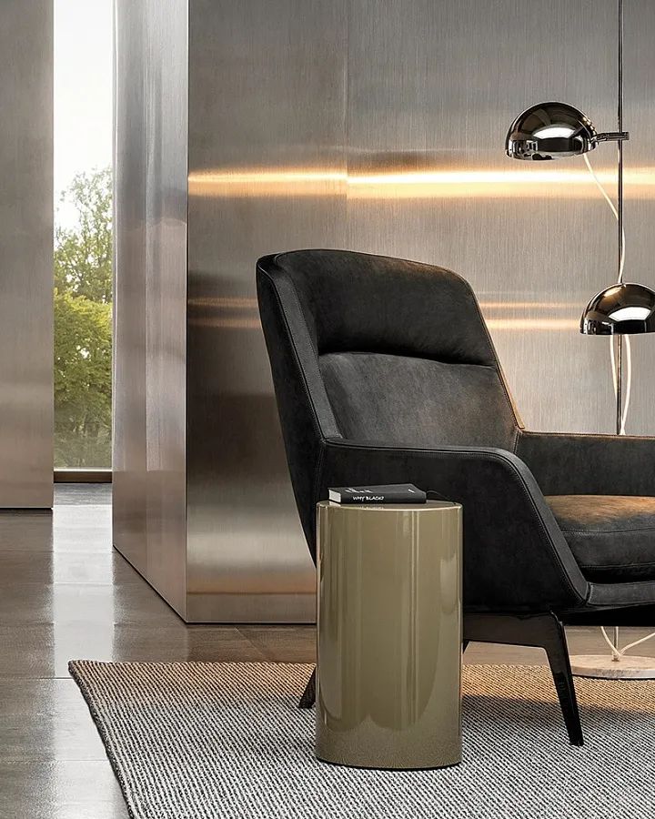 Кофейный столик Pilotis, дизайн Minotti