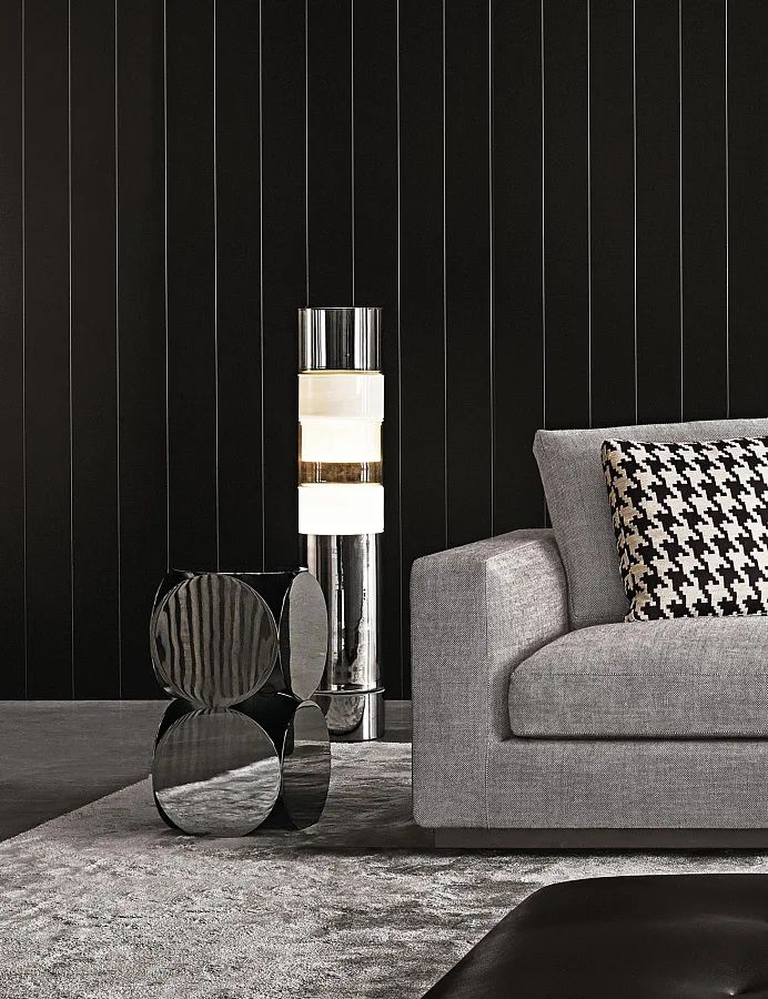 Кофейный столик Still, дизайн Minotti