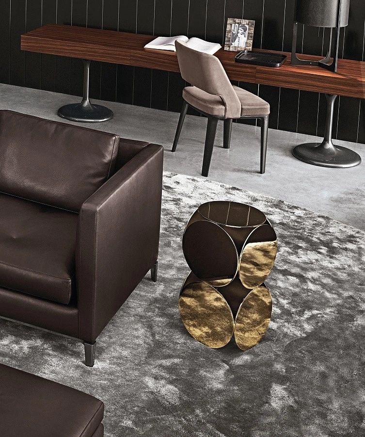 Кофейный столик Still, дизайн Minotti