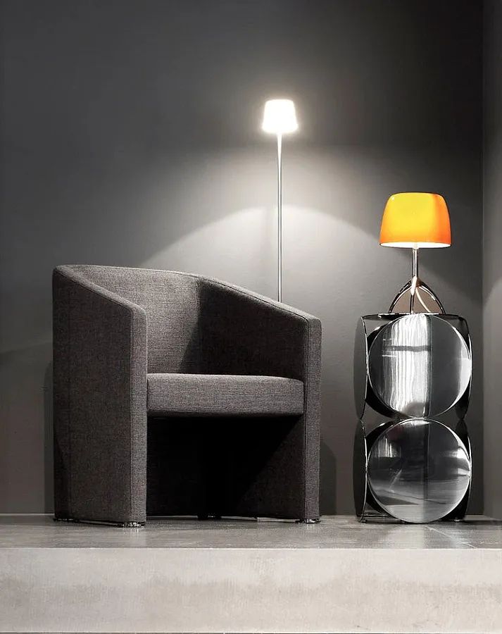 Кофейный столик Still, дизайн Minotti