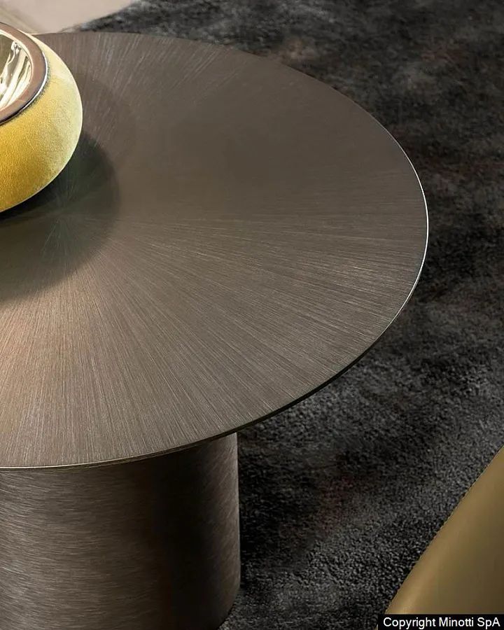 Кофейный столик Tokie, дизайн Minotti