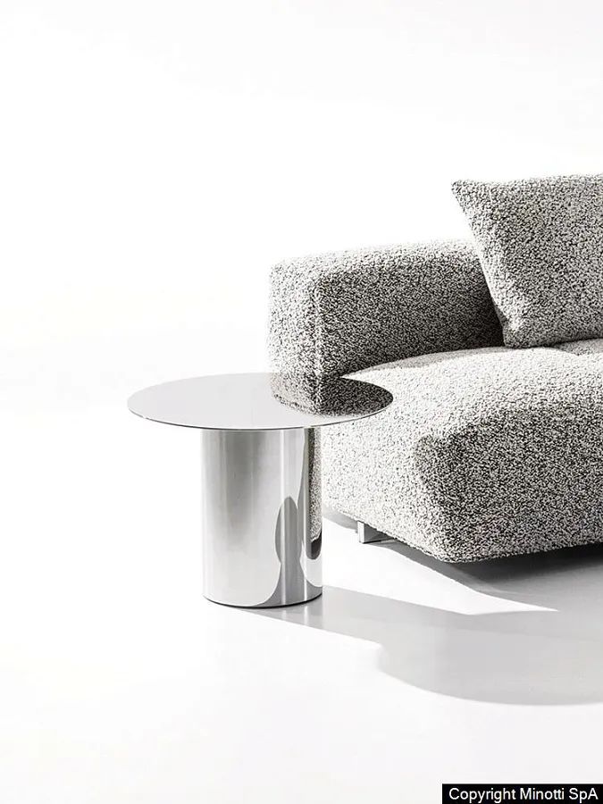 Кофейный столик Tokie, дизайн Minotti