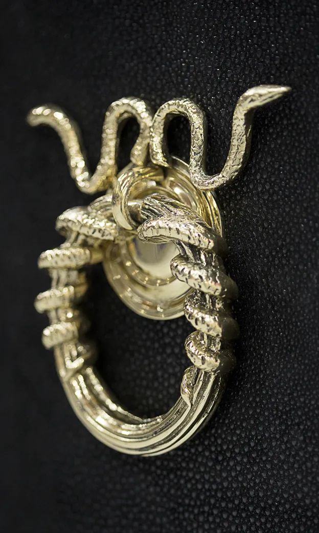 Комод Sinful от KOKET, дизайн Boca do Lobo