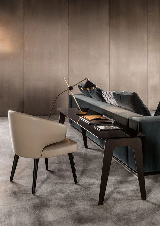 Консоль Kirk, дизайн Minotti