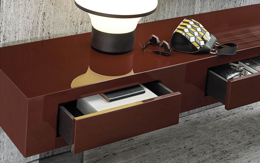 Консоль Solid, дизайн Minotti