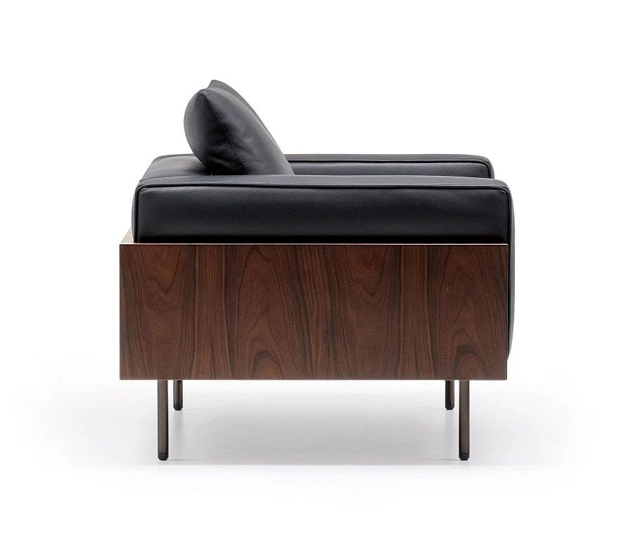 Кресло Brasilia, дизайн Minotti