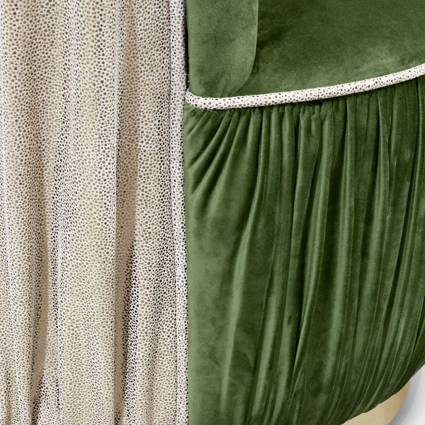 Кресло Countess Metal Base от KOKET, дизайн Boca do Lobo