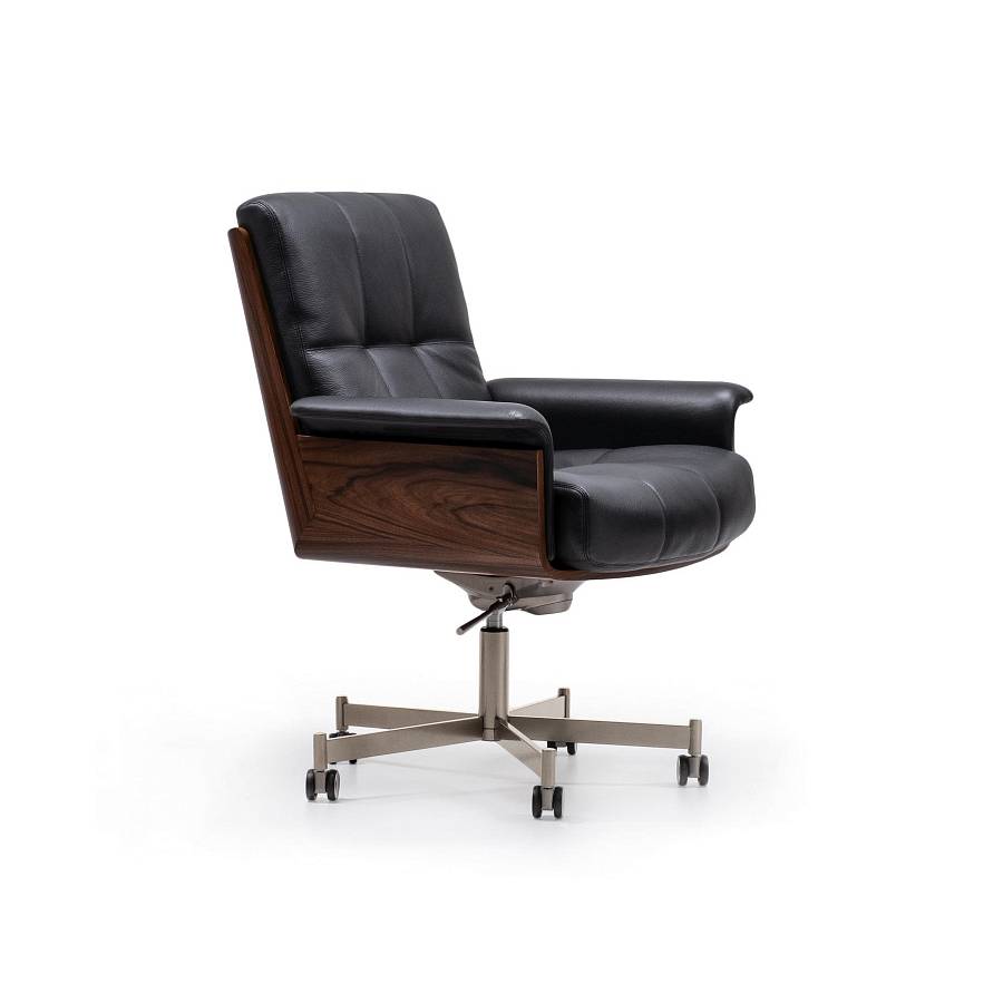 Кресло офисное Daiki Studio, дизайн Minotti