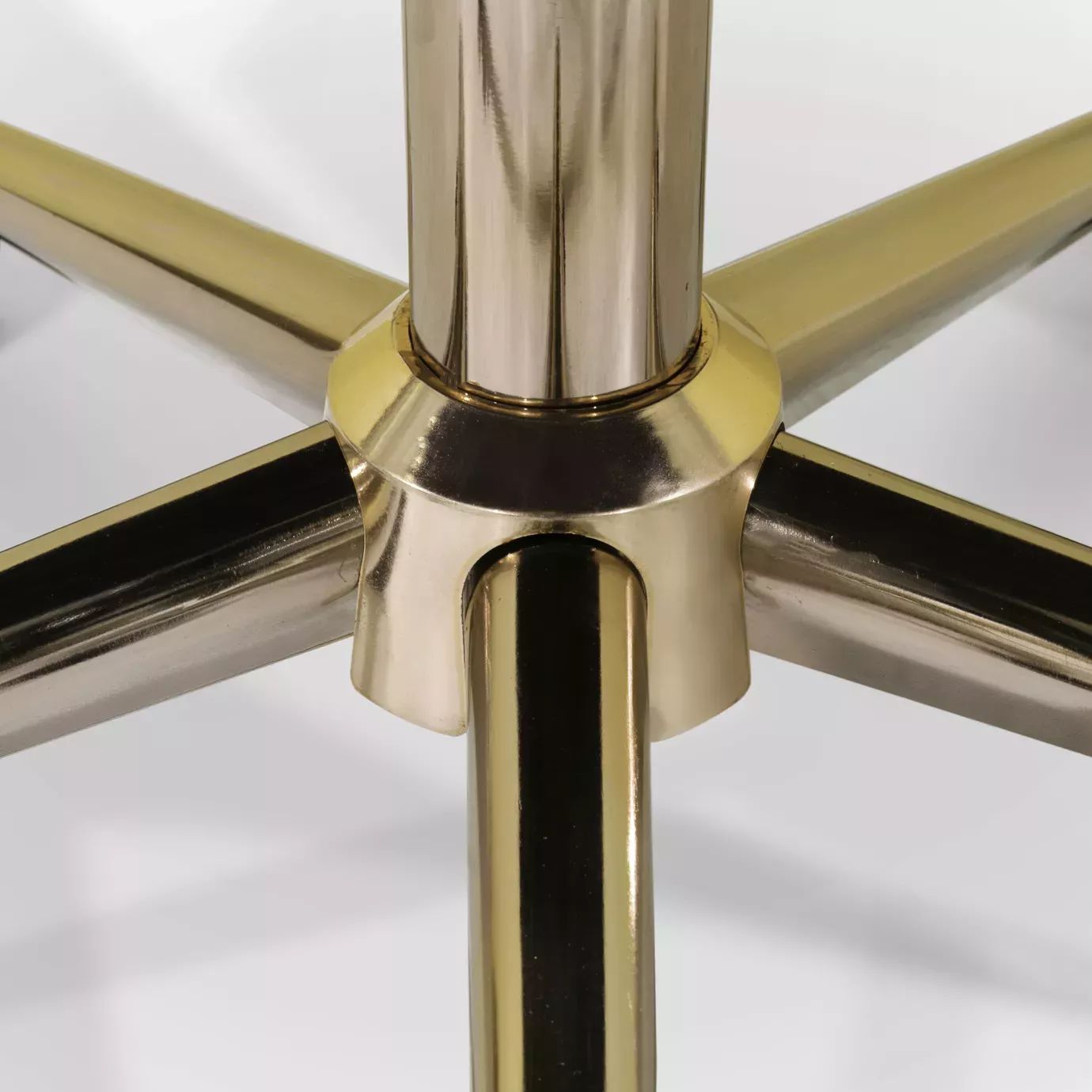 Кресло офисное Hemma от KOKET, дизайн Boca do Lobo