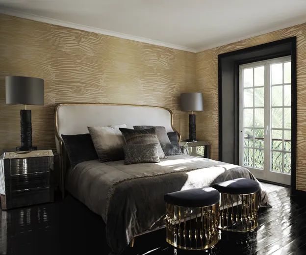 Кровать Forbidden I от KOKET, дизайн Boca do Lobo