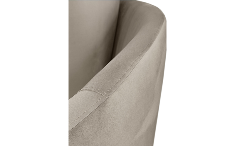 Кровать ODETTE от BRABBU, дизайн Boca do Lobo