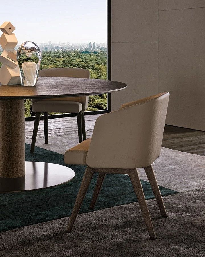 Полукресло Reeves, дизайн Minotti