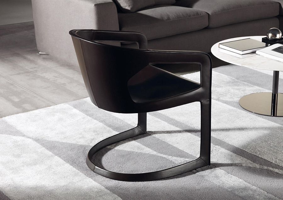 Полукресло Twombly, дизайн Minotti