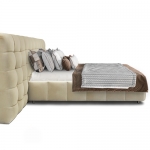 Кровать ESSEX от BRABBU, дизайн Boca do Lobo