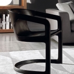 Полукресло Twombly, дизайн Minotti