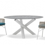 Стол Van Dyck Outdoor, дизайн Minotti