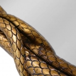 Зеркало Serpentine Apple-Shaped от KOKET, дизайн Boca do Lobo