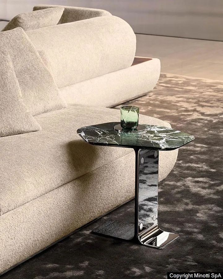 Приставной столик Ethan, дизайн Minotti