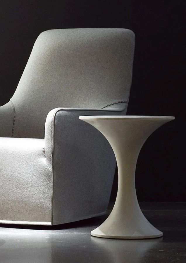 Приставной столик Kitaj, дизайн Minotti