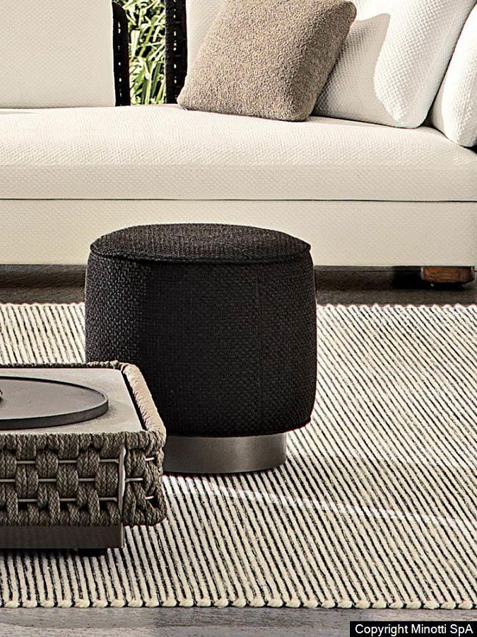 Пуф Yves Outdoor, дизайн Minotti
