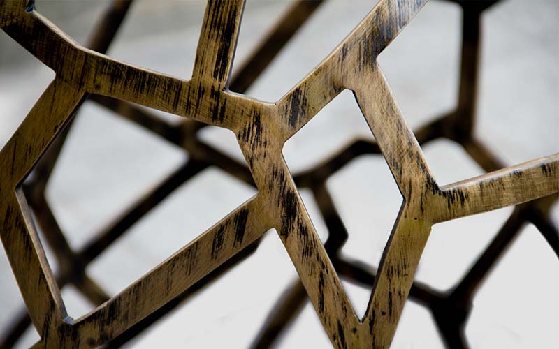 Стол обеденный APIS от BRABBU, дизайн Boca do Lobo