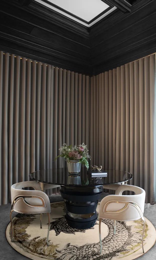 Стол Intuition от KOKET, дизайн Boca do Lobo