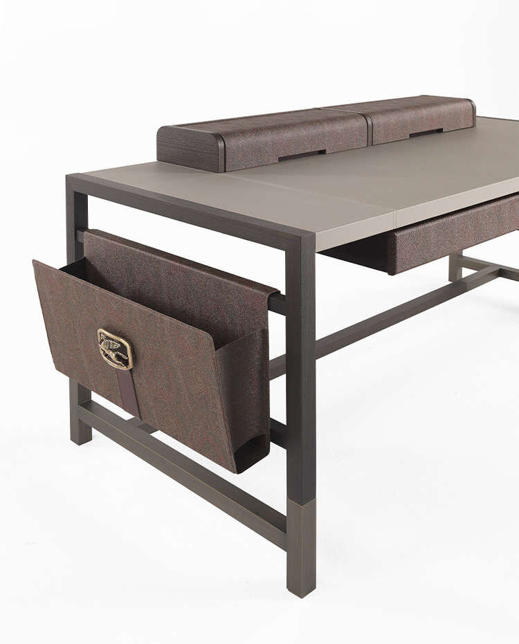 Стол письменный Akbar Desk, дизайн Etro Home