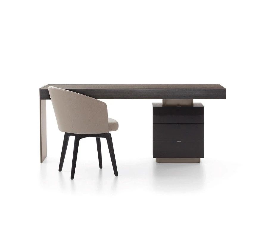 Стол письменный Carson, дизайн Minotti