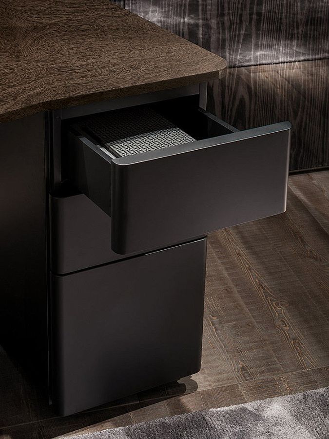 Стол письменный Jacob, дизайн Minotti