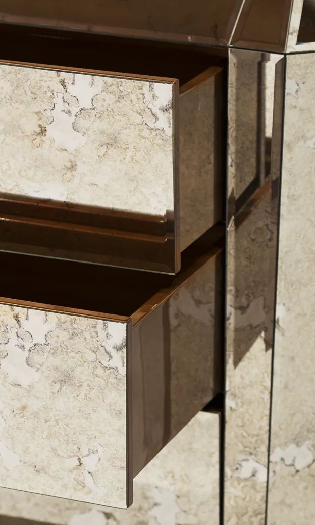 Тумба Tamara cс темя ящиками от KOKET, дизайн Boca do Lobo