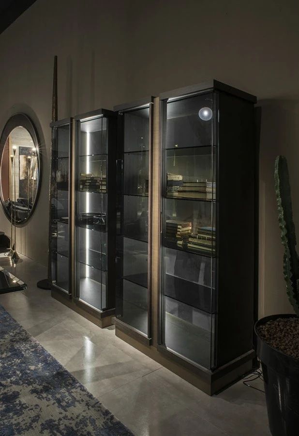 Витрина Roger, дизайн Gianfranco Ferre Home