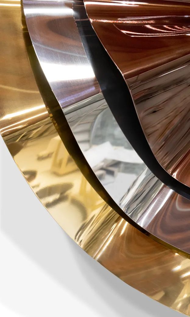 Зеркало Reve 3-Tier от KOKET, дизайн Boca do Lobo