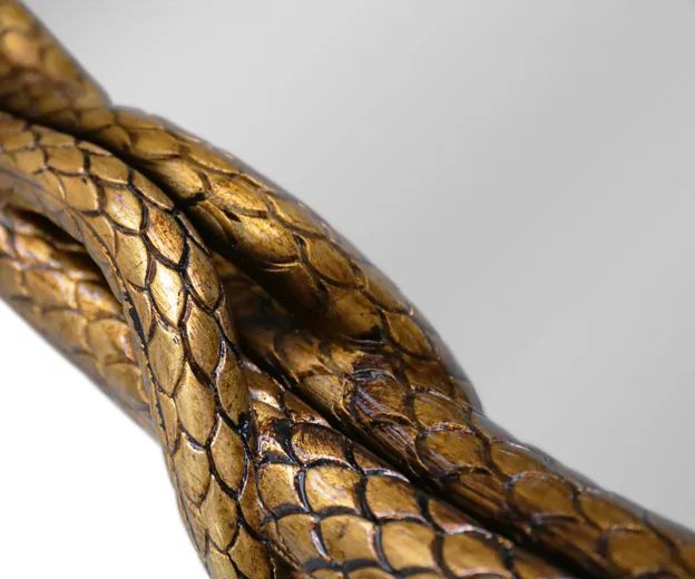 Зеркало Serpentine Apple-Shaped от KOKET, дизайн Boca do Lobo