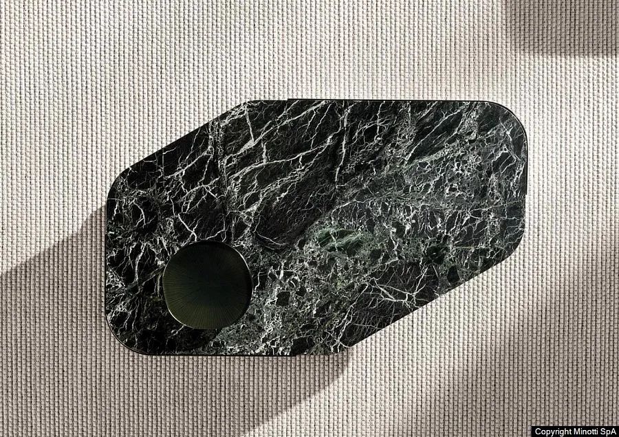 Журнальный столик Diagramma, дизайн Minotti