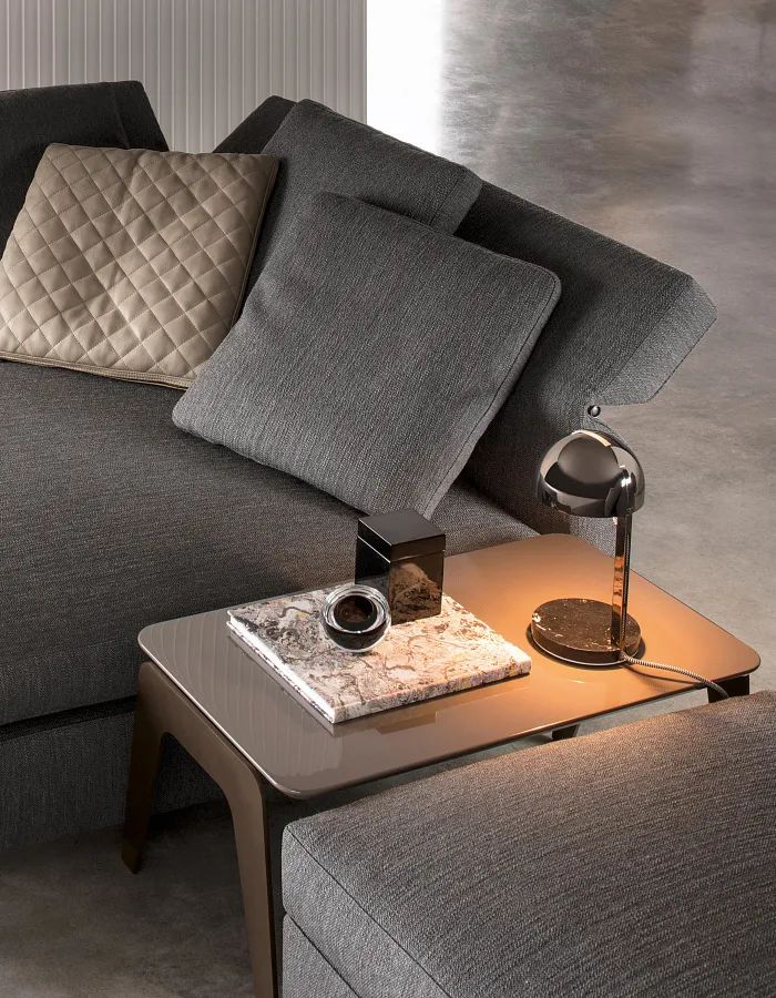 Журнальный столик Kirk, дизайн Minotti