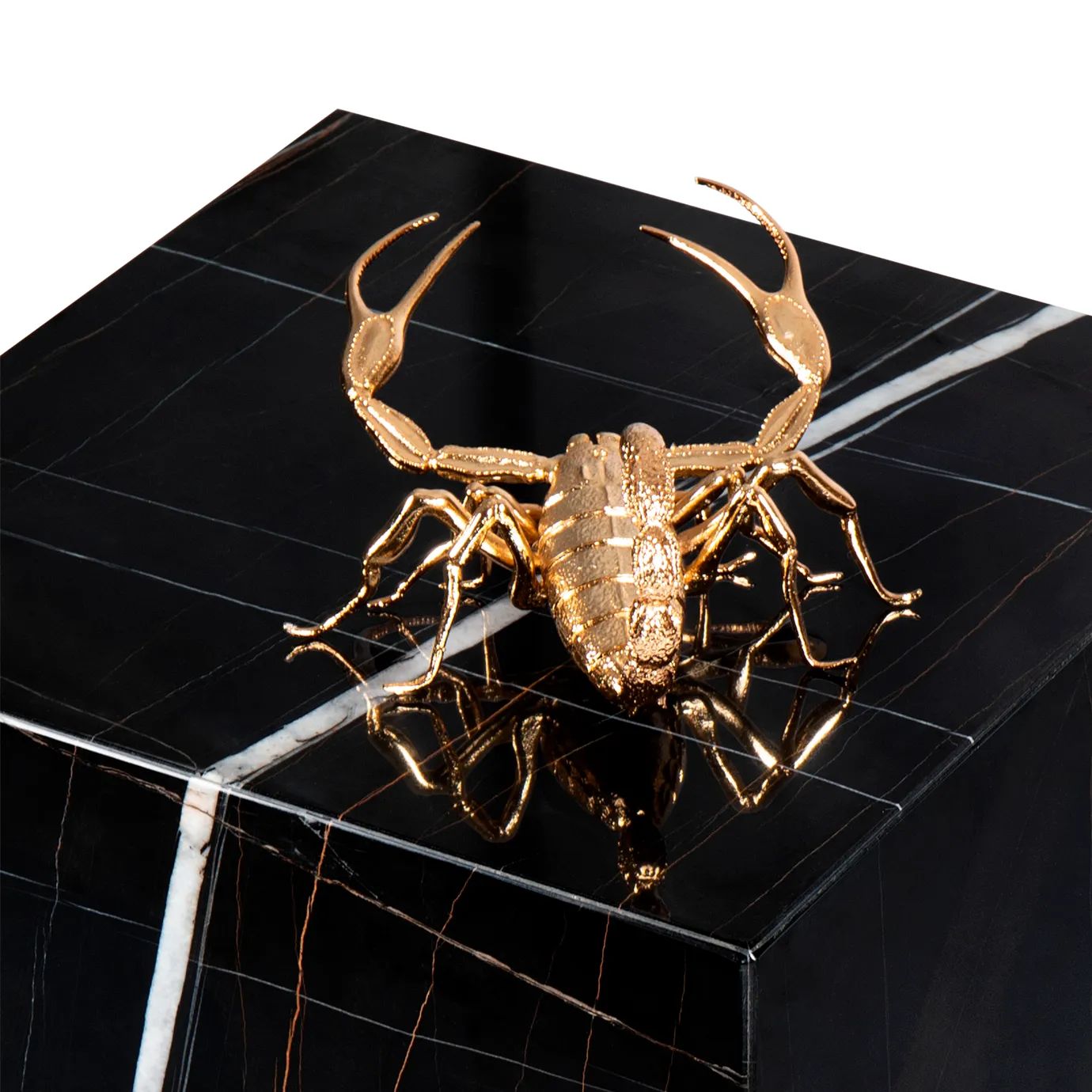 Журнальный столик Metamorphosis от KOKET, дизайн Boca do Lobo