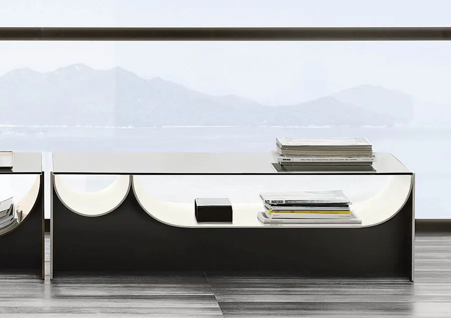 Журнальный столик Waves, дизайн Minotti