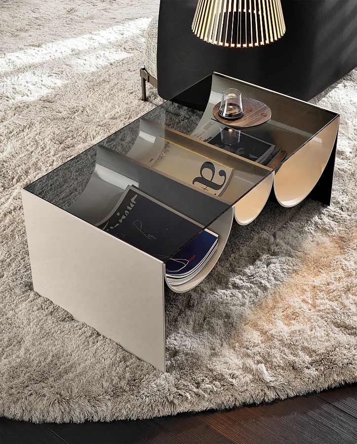 Журнальный столик Waves, дизайн Minotti